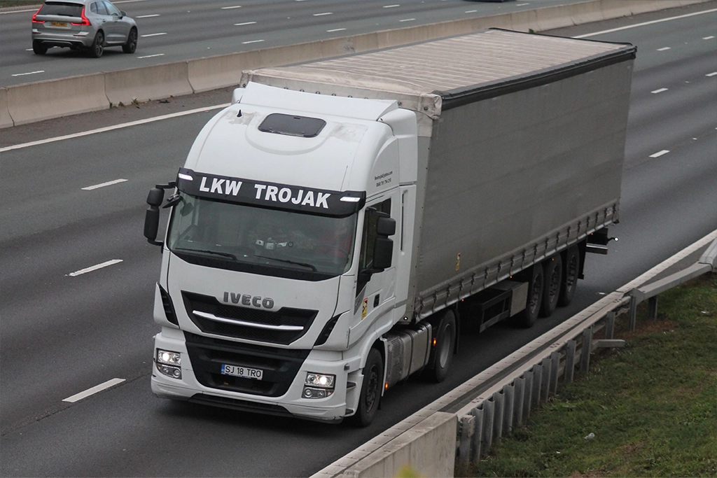 camion lkw trojak pe drumurile europei